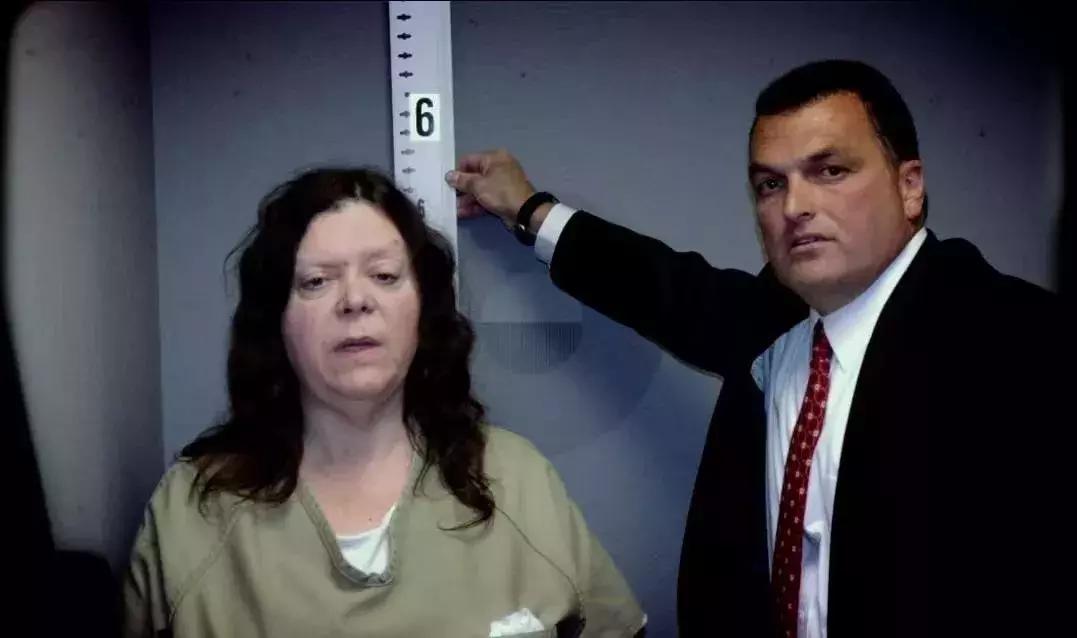 没人追的女生和很多人追的女生，人生际遇会有什么不同？