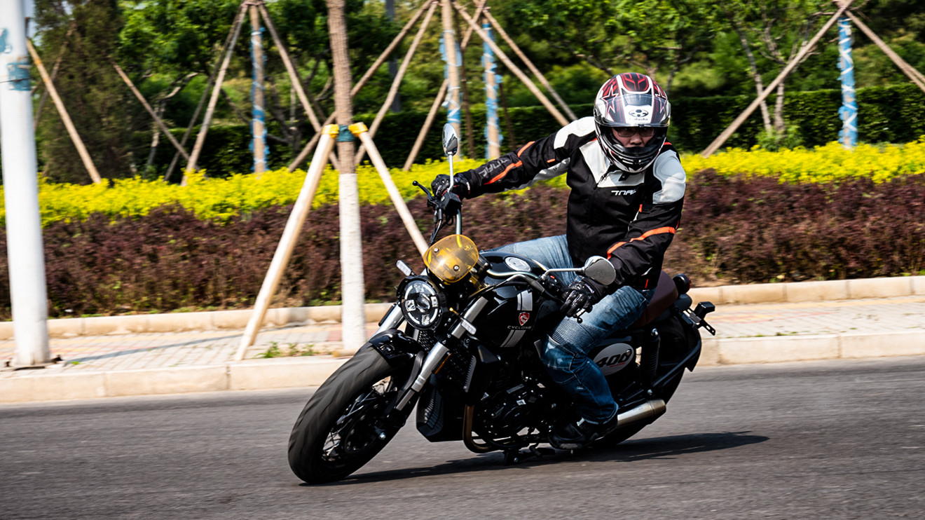 赛科龙RE3复古,适合新手的复古机车re3