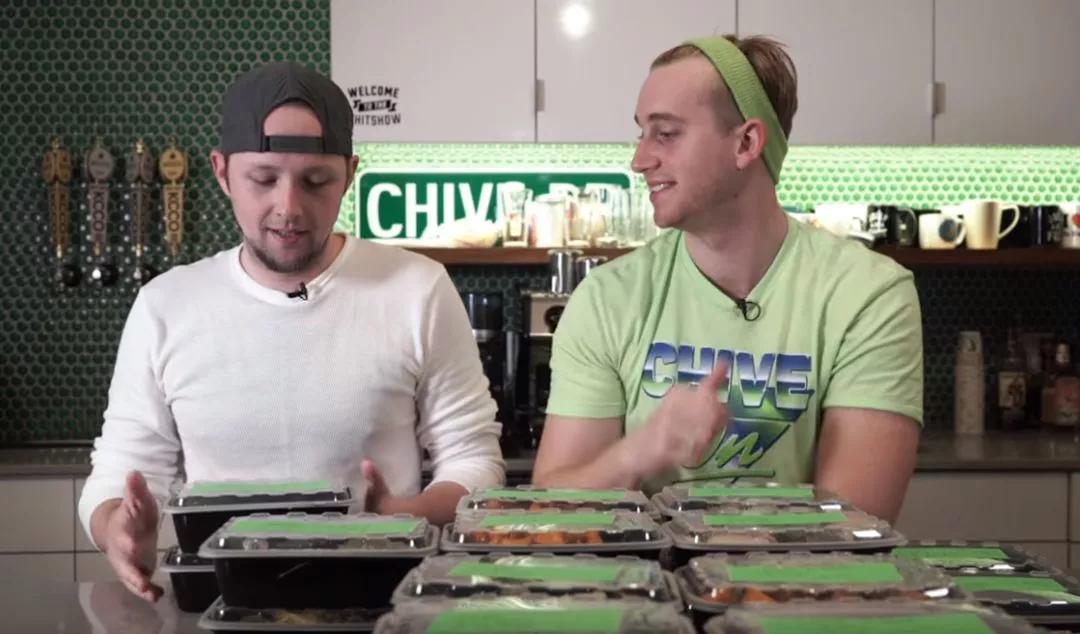 外国小哥模仿魔法师,外国小哥模仿吃东西的动作