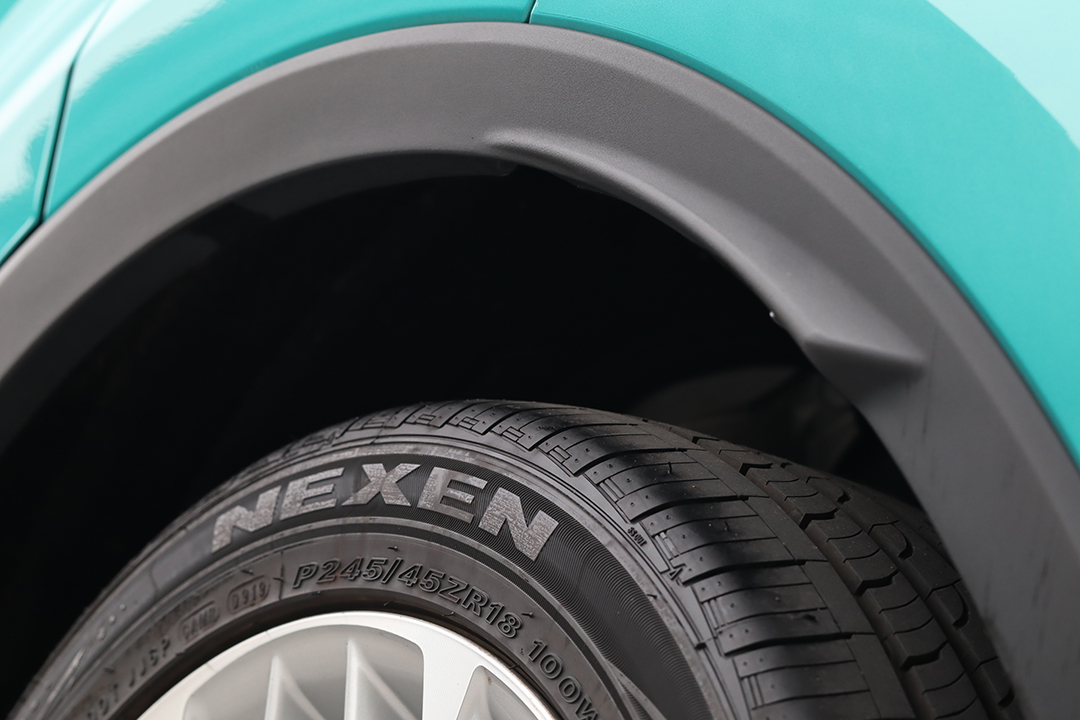 chr换18寸轮胎可以升高多少,chr更换225轮胎更稳了