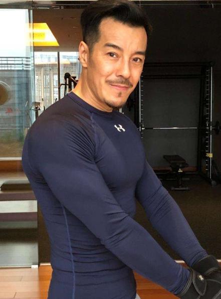 海一天演的落魄被家人嫌弃,海一天个人简介