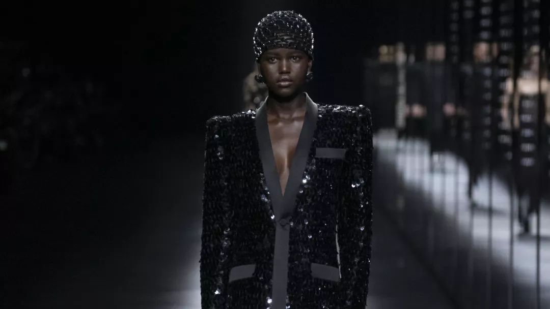 李佳琦爆火时的年收入,李佳琦月入8位数