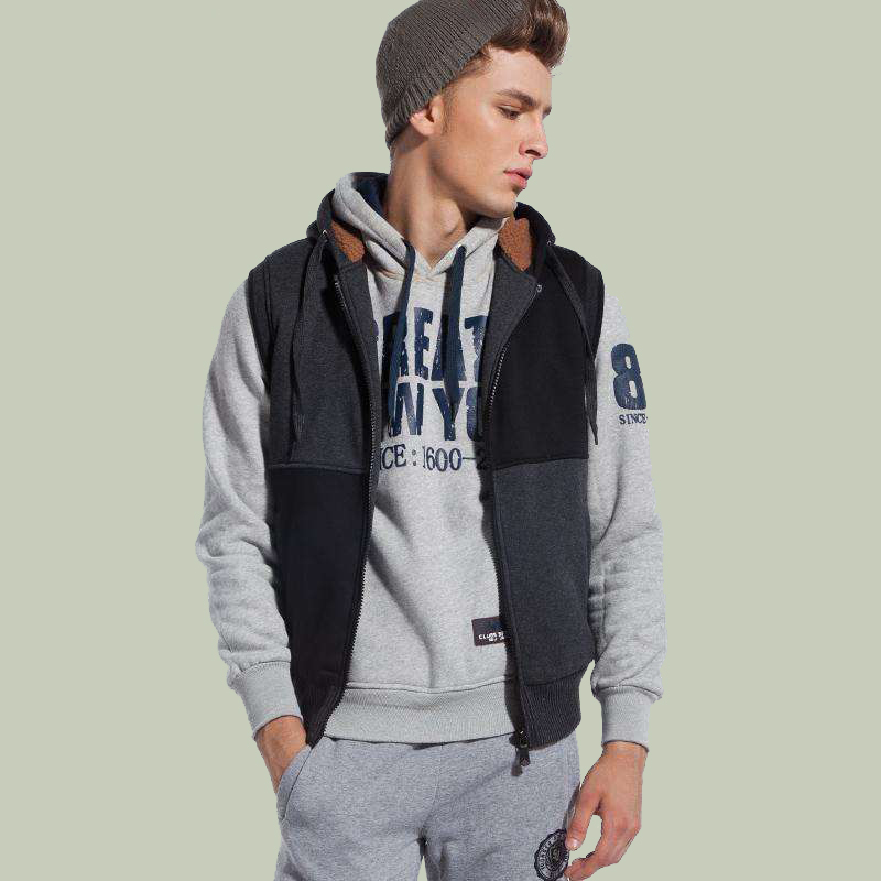 马甲这样搭配最显时髦风范,马甲怎么穿搭配才好看