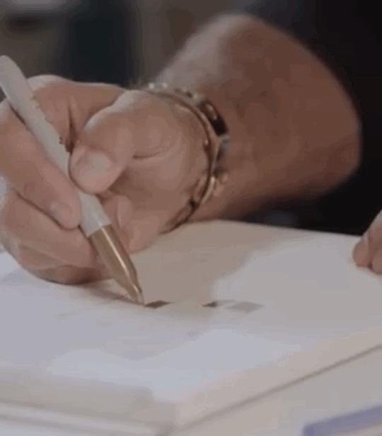 爱马仕口红24小时不脱色持久度高,爱马仕爆款口红