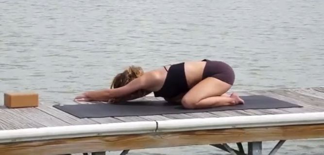 每天这样站5分钟腿细了，颜值还逆袭了，越自律的女人越美丽