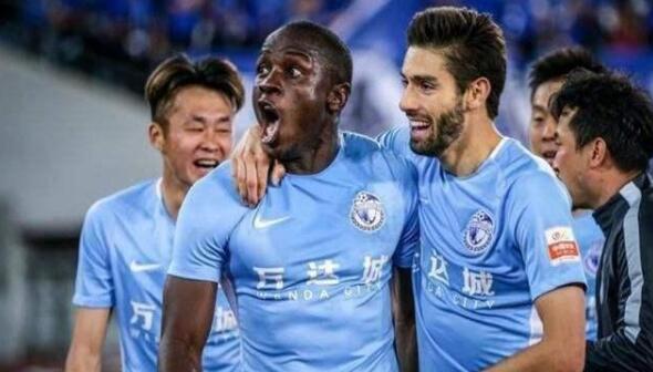 蓄力争冠！大连人或签回1金靴射手，曝30岁头牌巨星遭老东家挖角