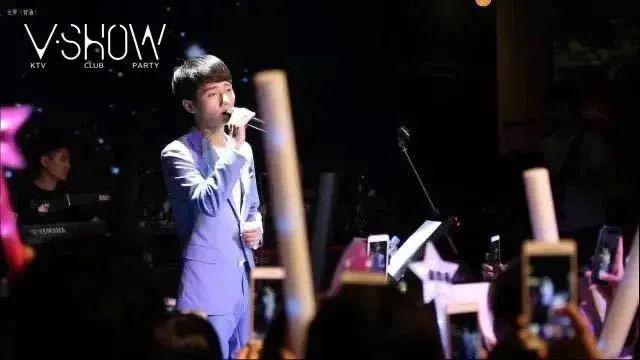 eason周杰伦同台,周杰伦跨时代eason