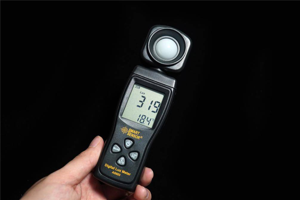 爱德华医生护眼灯央视曝光,爱德华医生护眼灯视频