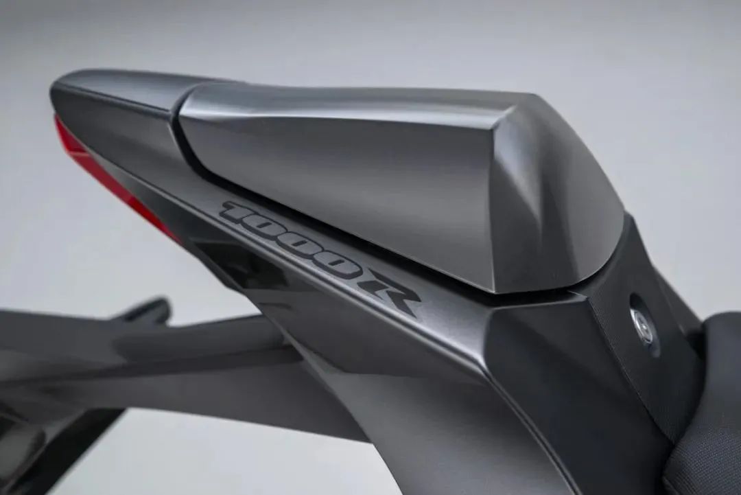 铃木大r换装,铃木大r改车头