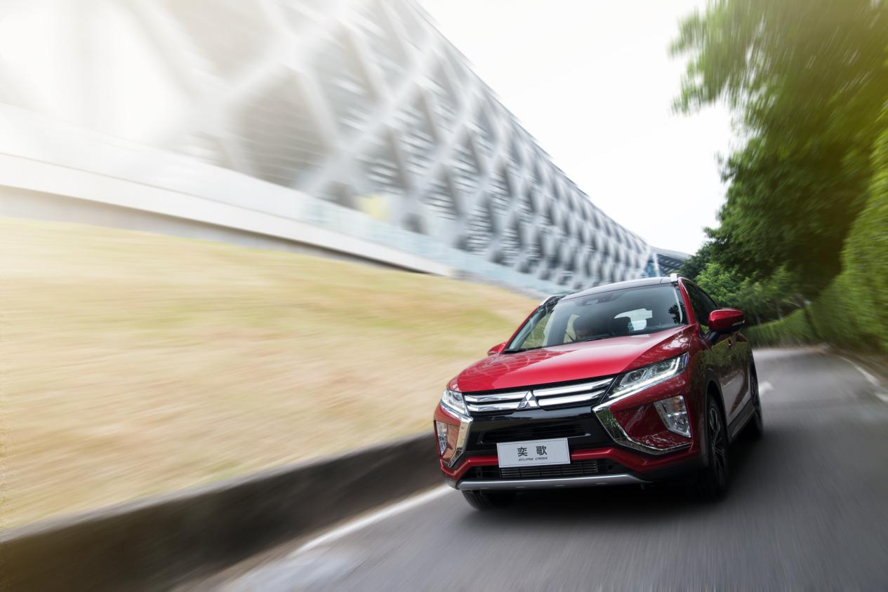 新手suv倒车入库技巧现实版,新手使用倒车影像倒车入库技巧