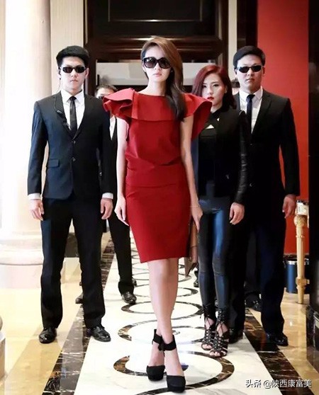 女性面部长期用化妆品补水的危害,玻尿酸面膜有什么好处