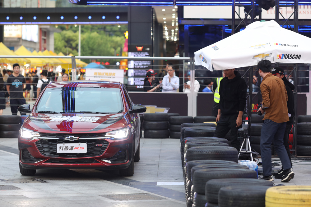 2023雪佛兰科鲁泽赛道模式,雪佛兰科鲁泽跑1000公里