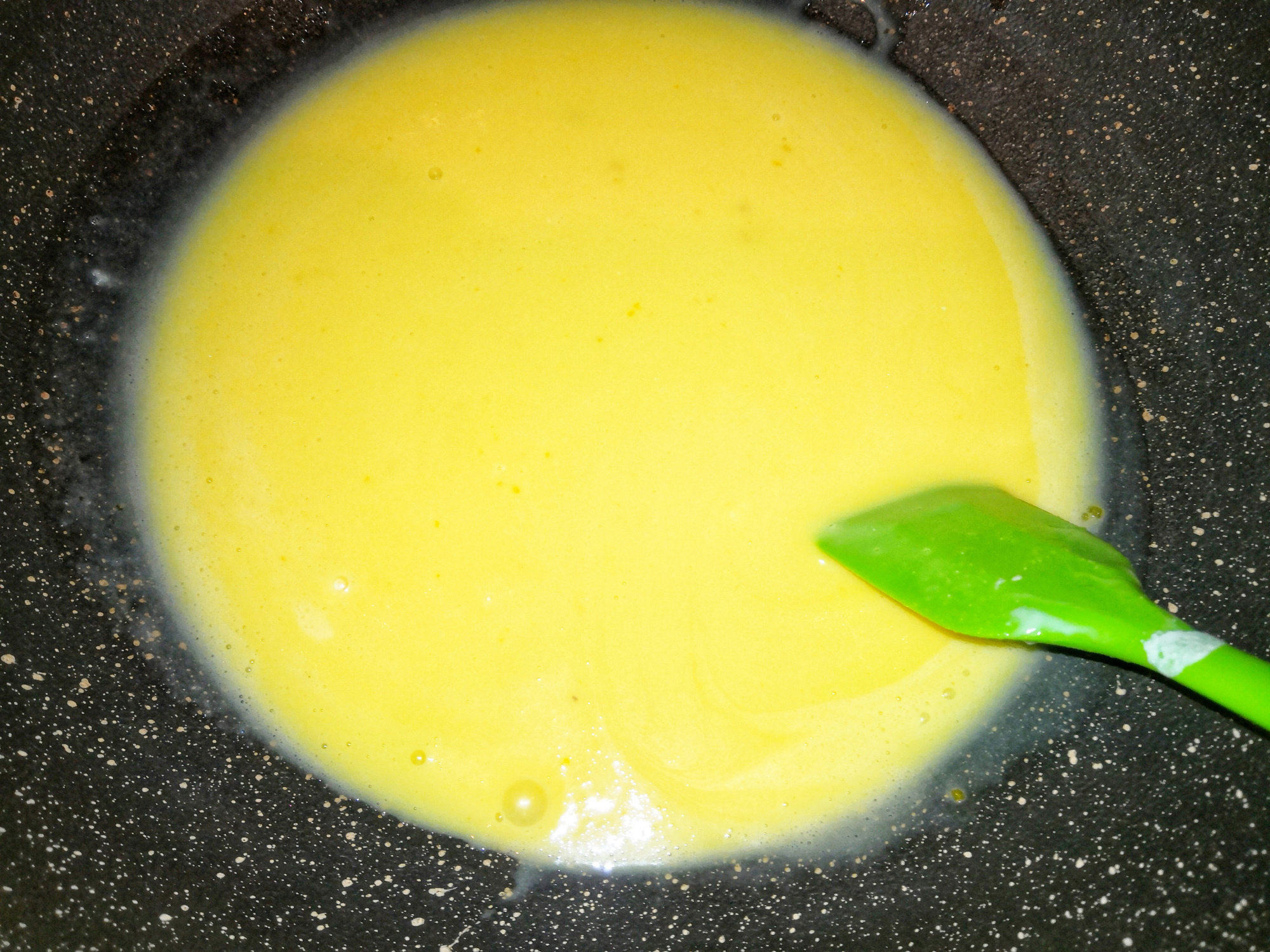 想吃冰淇淋不用出去买教你在家做,想吃冰淇淋不用买教你一招