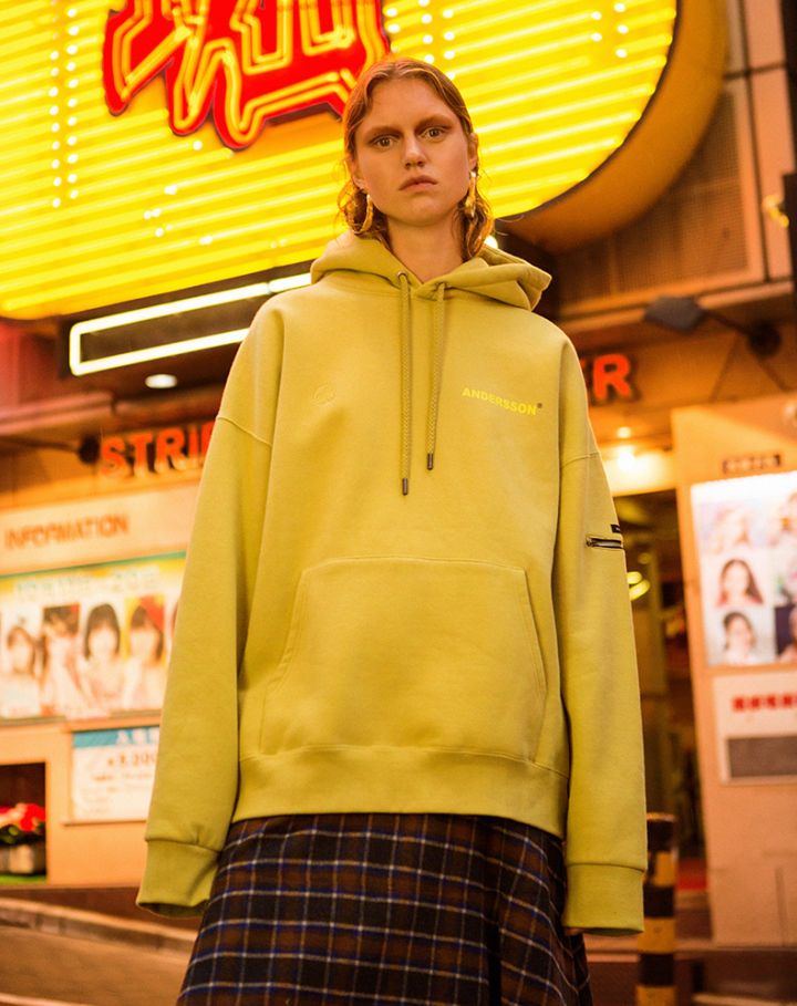 不想穿非要穿什么,不想穿名牌