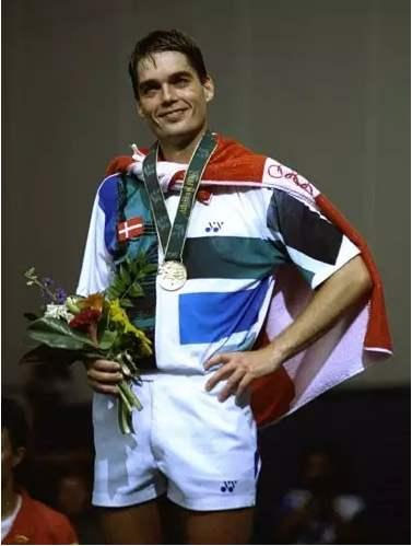 一双羽毛球鞋穿了四年,一双神奇的幸运鞋子