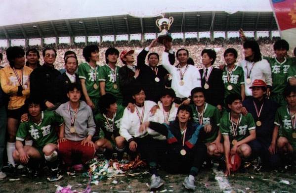 意甲9冠王沉沦14场0胜沦为倒数,法甲10冠王沉沦