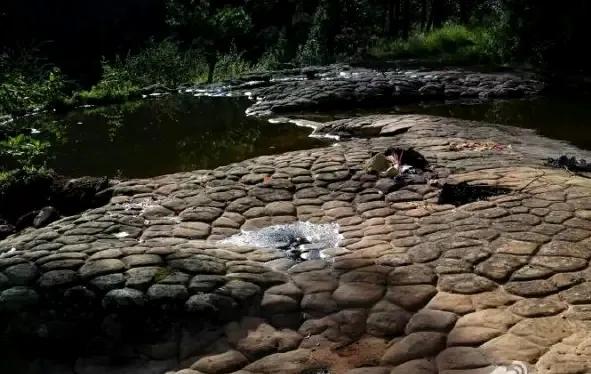 2015年9月9我上了剑川石宝山金顶寺