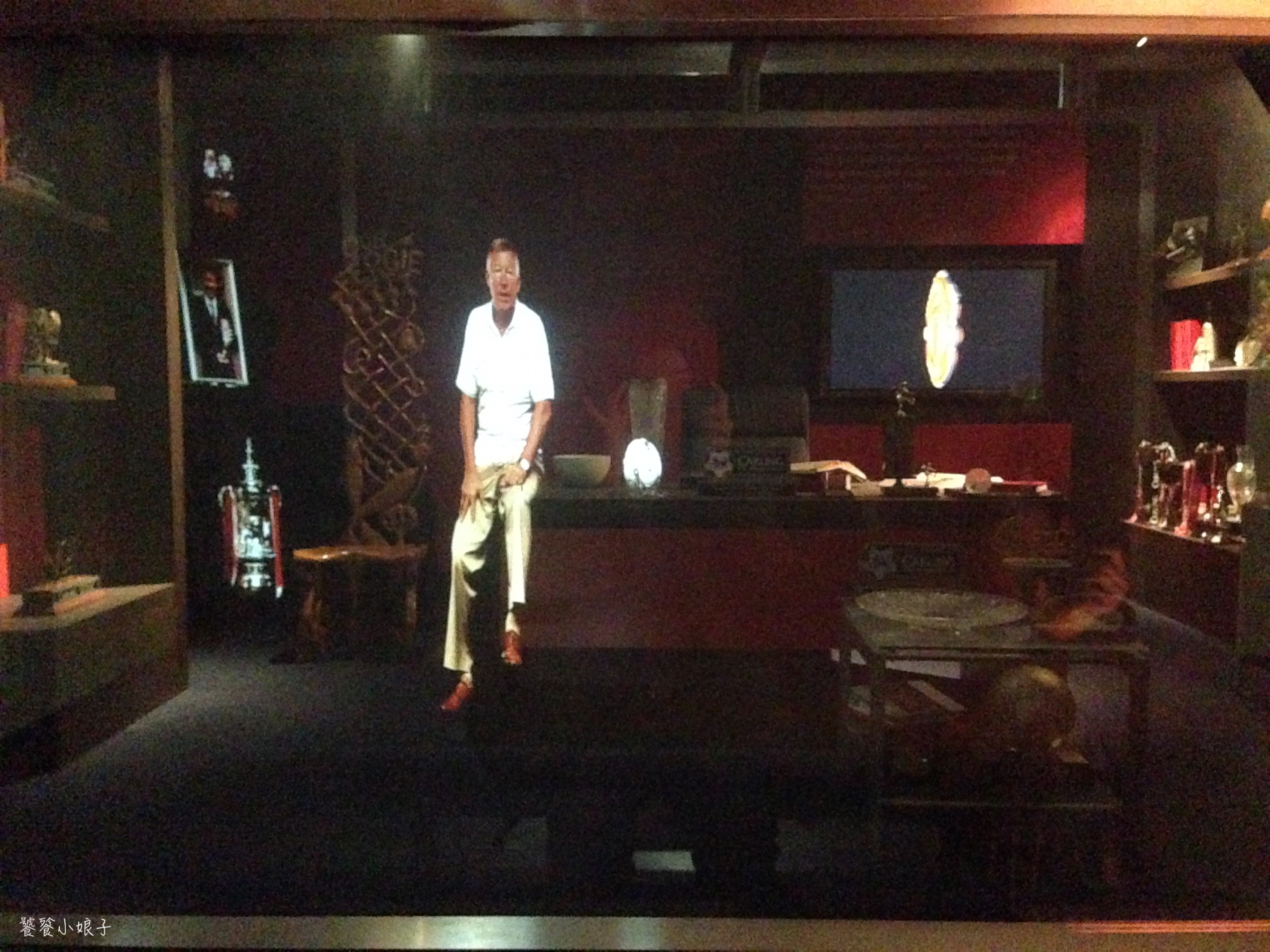 c罗重返曼联穿几号球衣,探秘更衣室