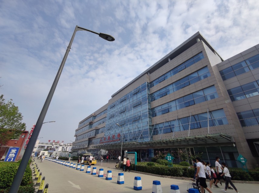 商丘蓝天白云,商丘市第一人民医院全景图