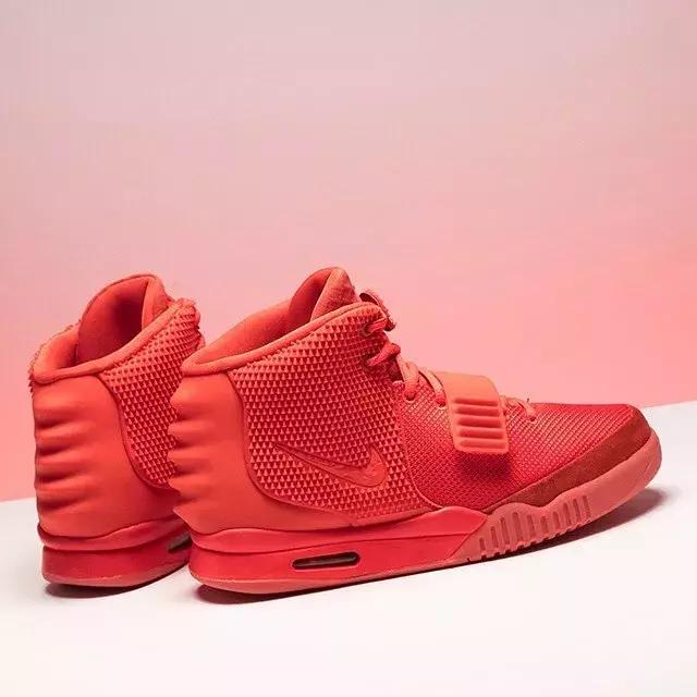 回顾椰子历史，细数NikeAirYezzy走过的配色。