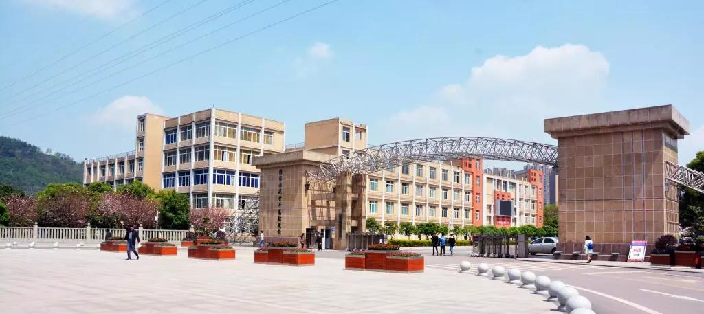 四川省共有45所高职院校,四川高职院校排名单招