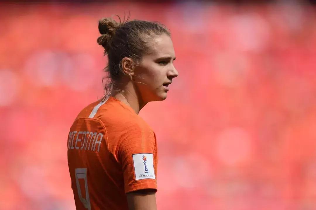 荷兰前锋范佩西2024,范佩西时期荷兰阵容