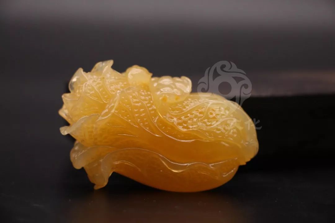 一眼鉴别是不是玉,怎么判断玉石是机雕还是手雕