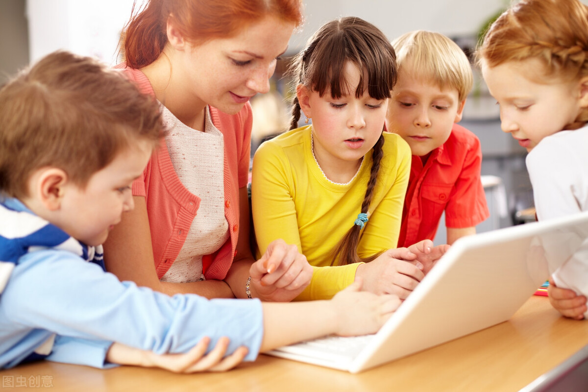 智慧教育商学院,商学院技术创新课程