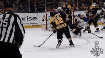 蓝调拿下球队首个斯坦利杯总冠军,奥赖利荣膺季后赛MVP