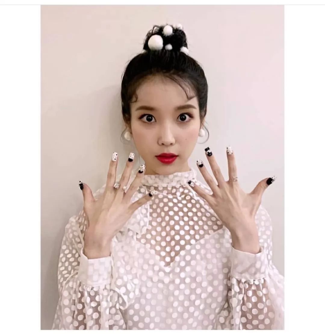错过了蔡依林的美甲，但iu还来得及