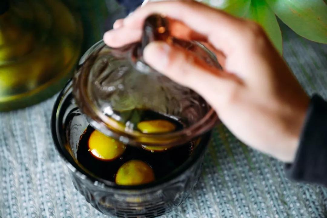 青梅的做法酸甜视频,爽脆青梅的做法