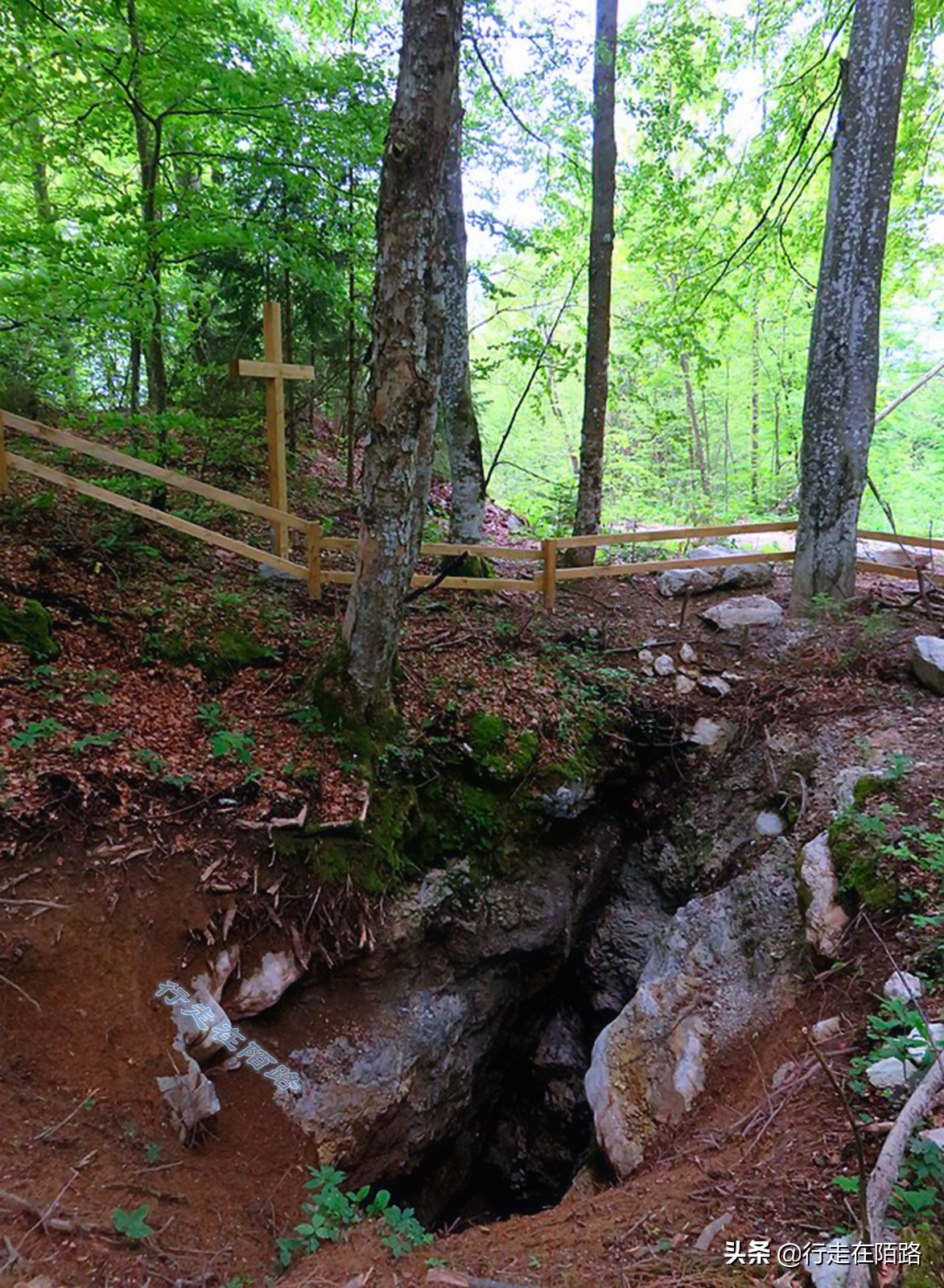 斯洛文尼亚著名景点,斯洛文尼亚在地图上为什么找不到