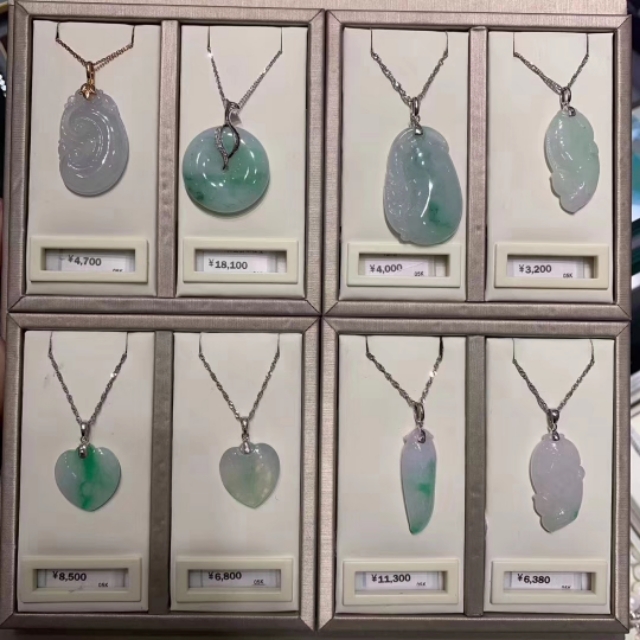 同样价格买翡翠还是钻石,同样价格买翡翠还是和田玉