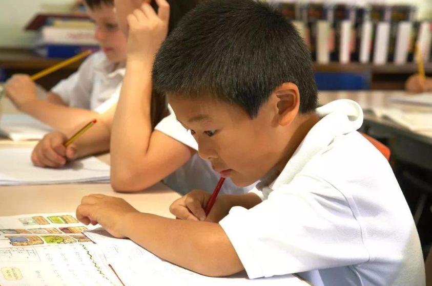 孩子被嘲笑应该怎么心理疏导,孩子被嘲笑该如何处理