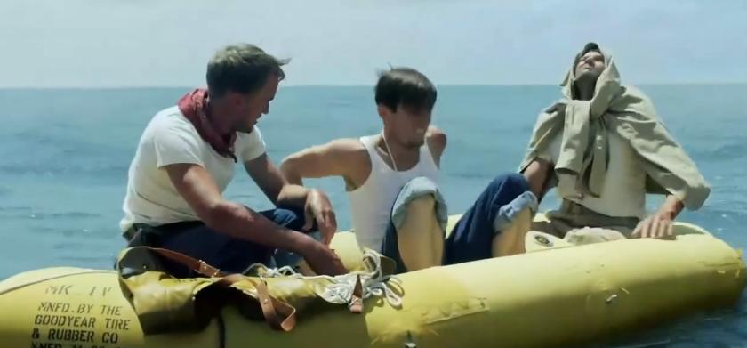 士兵被困海岛上,士兵被困在海上吃鲨鱼