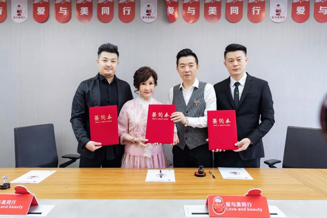 郑明明荣誉,郑明明拿奖