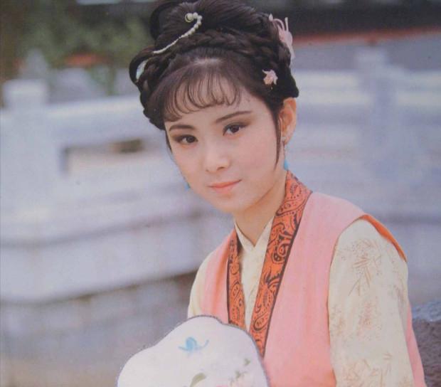 晴雯的死因是因为袭人告密吗,晴雯芳官怎么样了