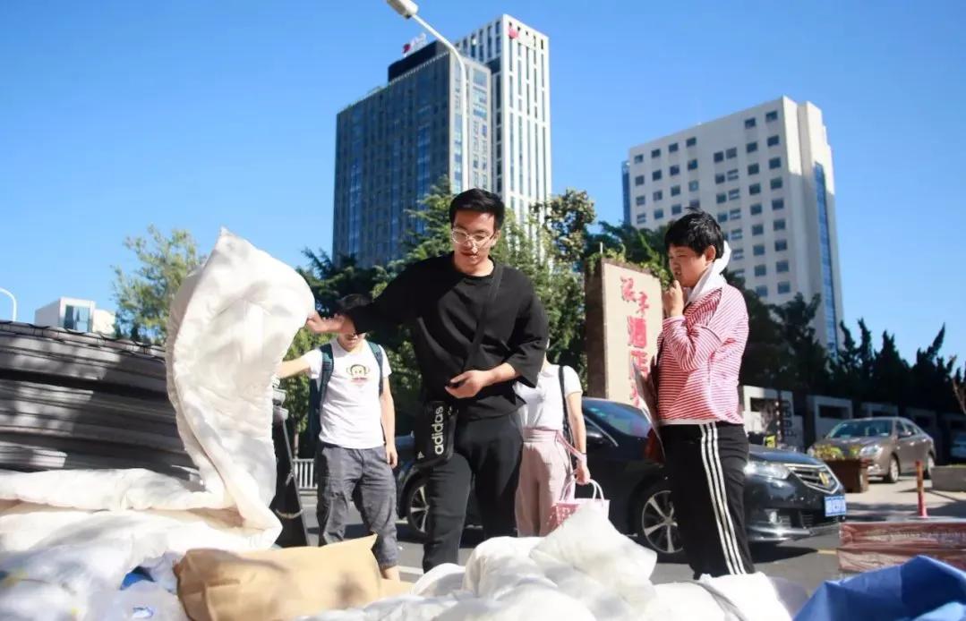 35岁白手起家创业哪些比较靠谱,白手起家创业最适合做哪些小生意