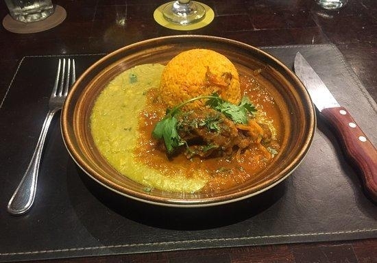 长相像外国人的汉族人,长相酷似中国人的印第安人