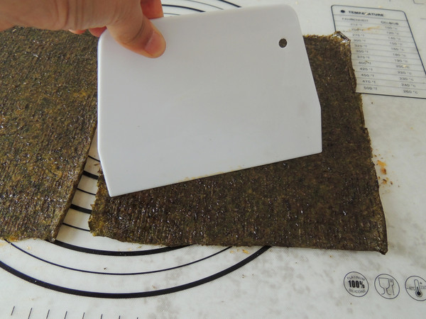 海苔好吃价格贵，教您1招，1块紫菜能做5包，质地脆嫩好解馋