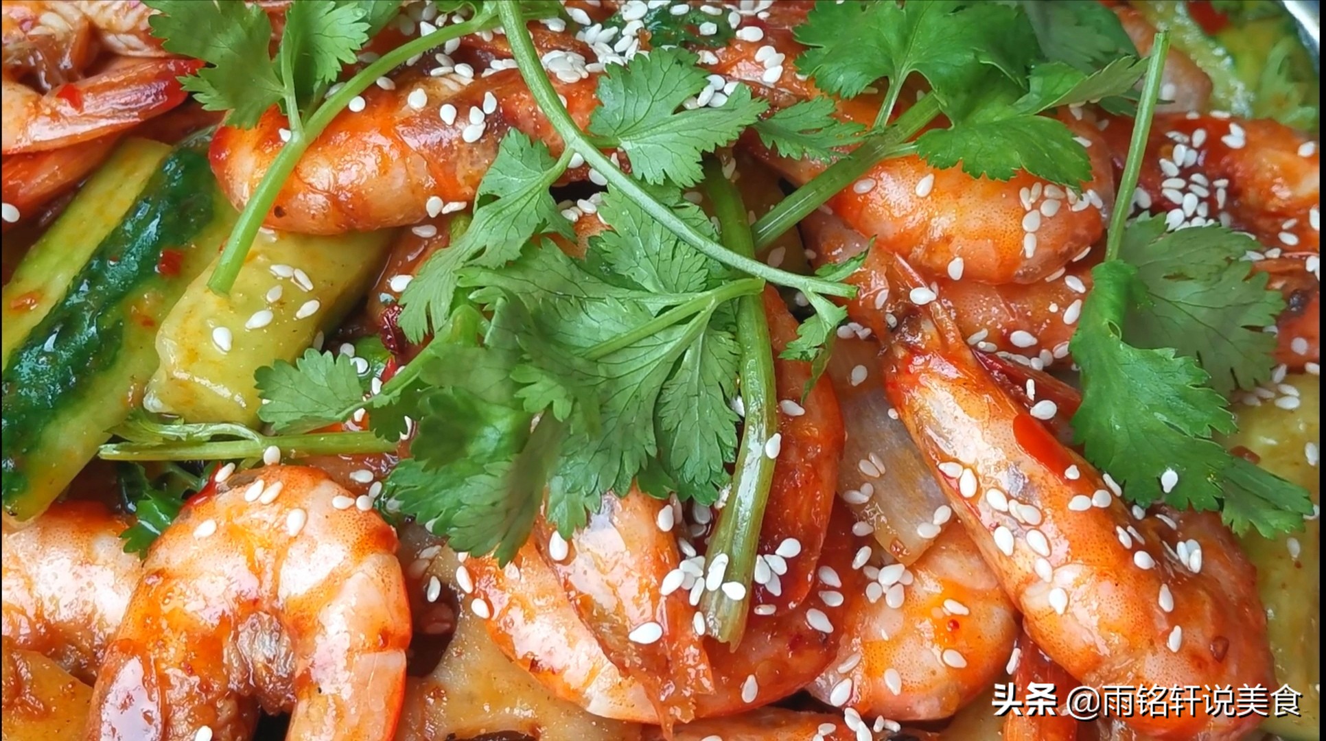 干锅虾怎么做才好吃,干锅虾怎么做的才好吃