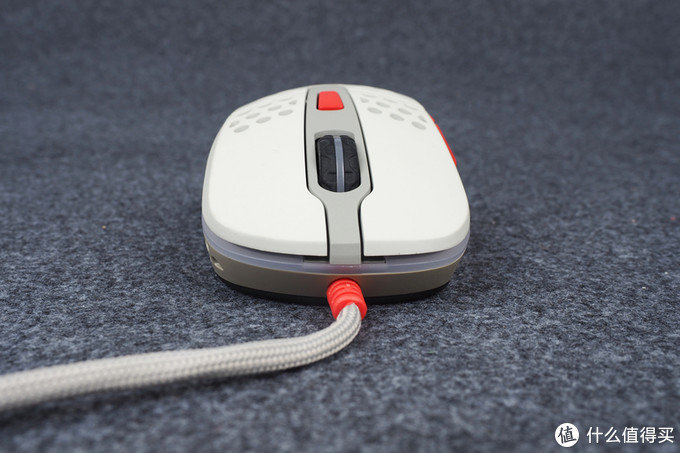 xtrfym4和xtrfym42区别,xtrfym4鼠标适合多大的手