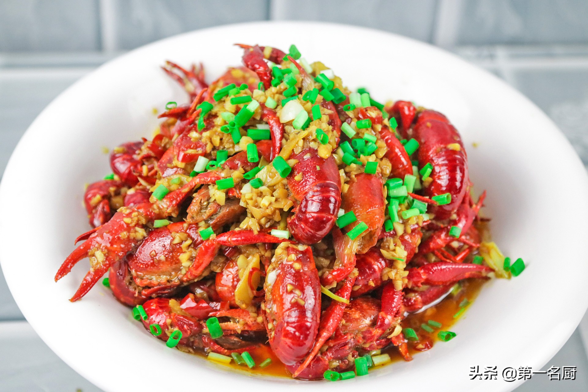 做蒜蓉小龙虾蒜香粉放多少,香辣小龙虾蒜蓉小龙虾两种做法