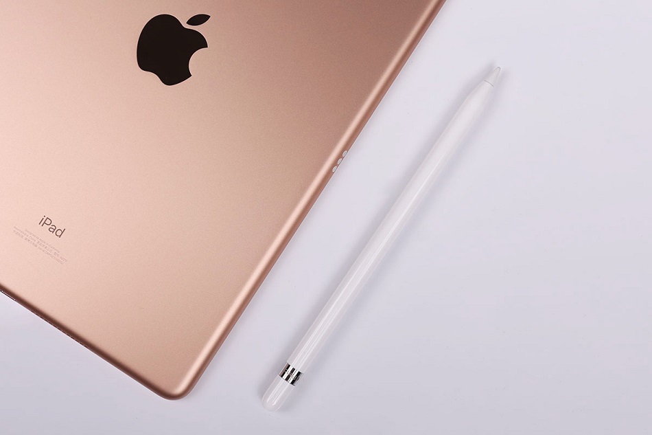 ipad8代用什么键盘好,ipad8键盘推荐