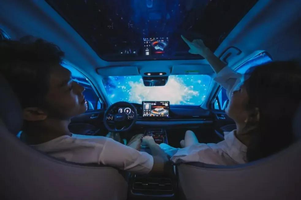 一万元换一个玻璃 (一万块钱买的玻璃)