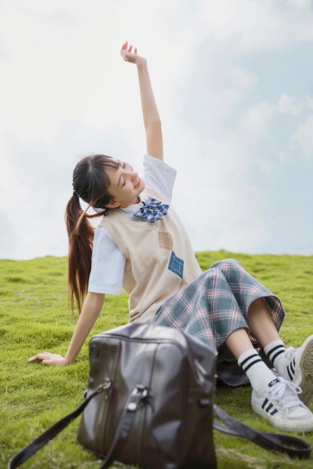 女朋友发一张照片就说我直男,不会给女孩子拍照的男生是直男吗