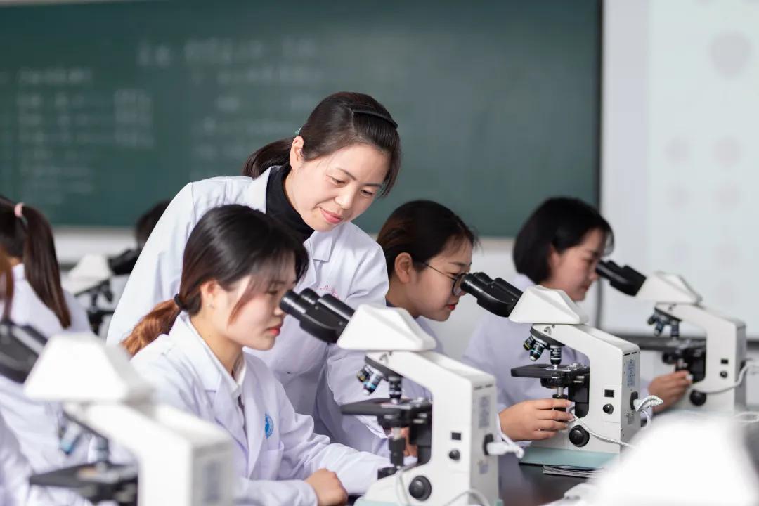院系部集锦|医学技术学院——严谨探索不一样的世界