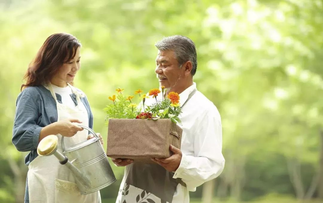 父亲有外遇作为儿子怎么办,父亲有外遇作为孩子的态度