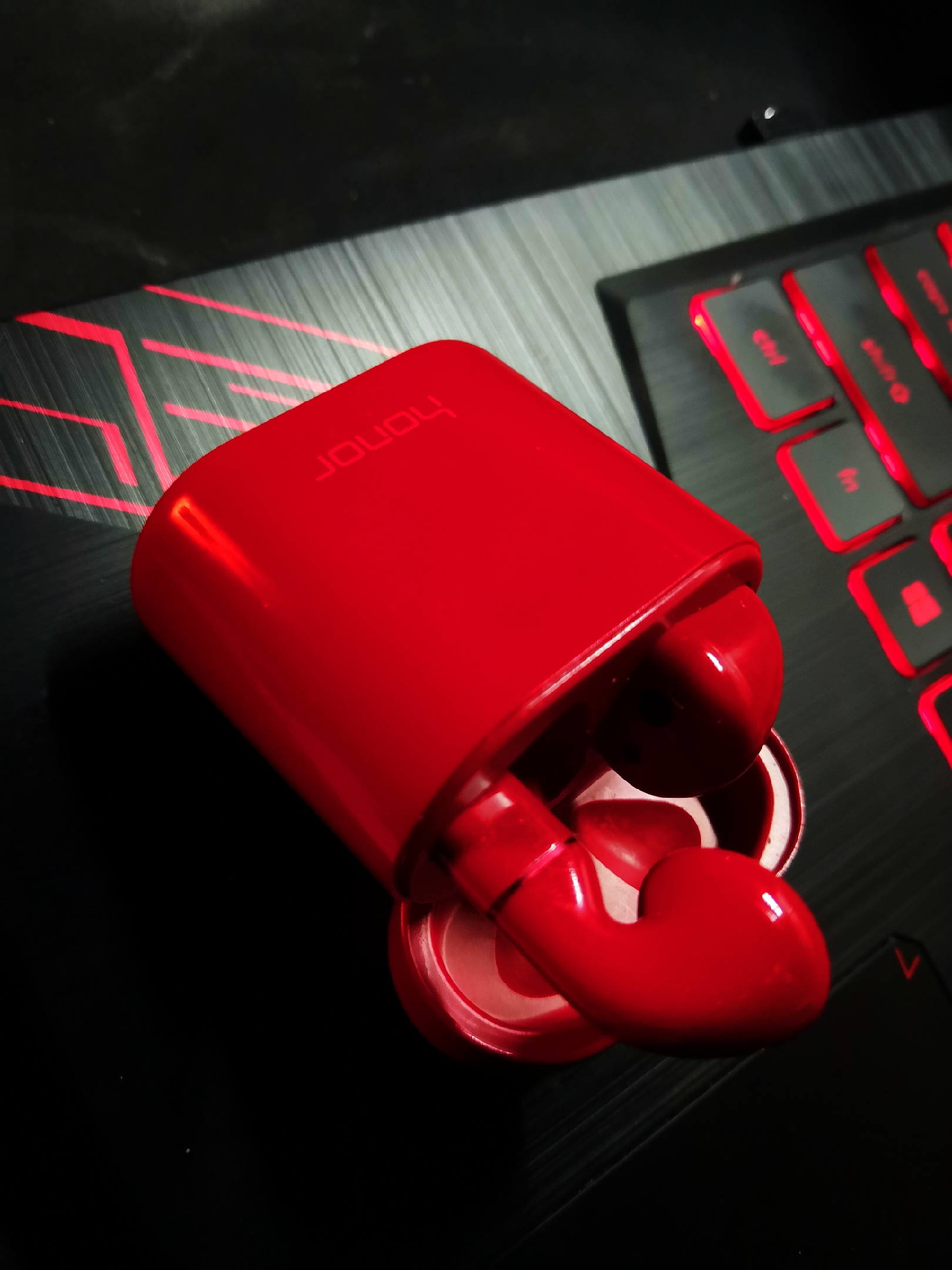 荣耀flypodspro耳机不充电,flypodspro