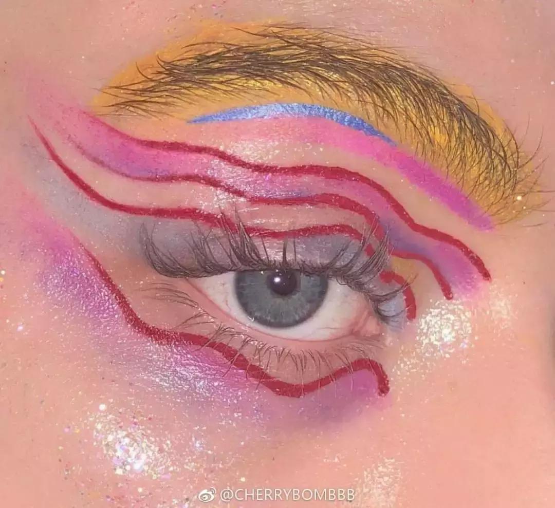 火爆全宇宙的“泫雅风”背后有着怎样的文化元素？转发送眼影盘